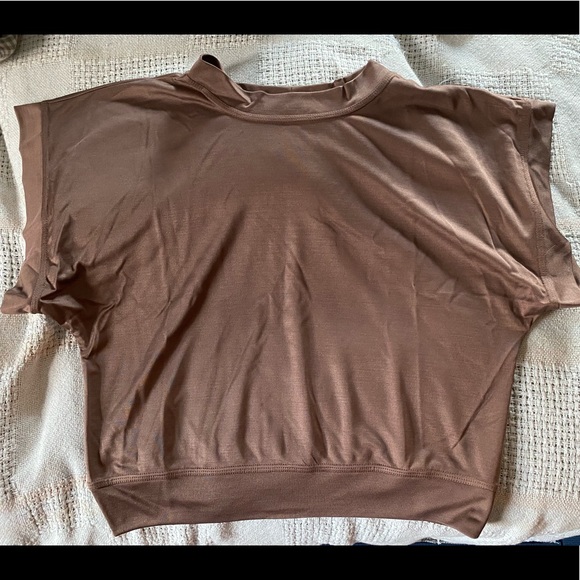 Revelle Collection Agnes top - Picture 2 of 3